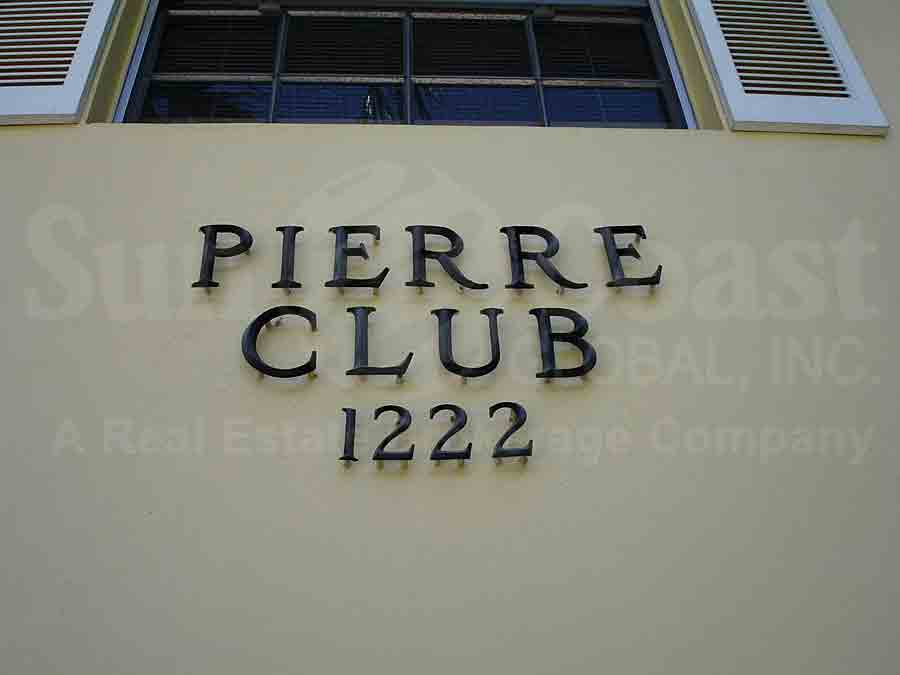 Pierre Club Signage